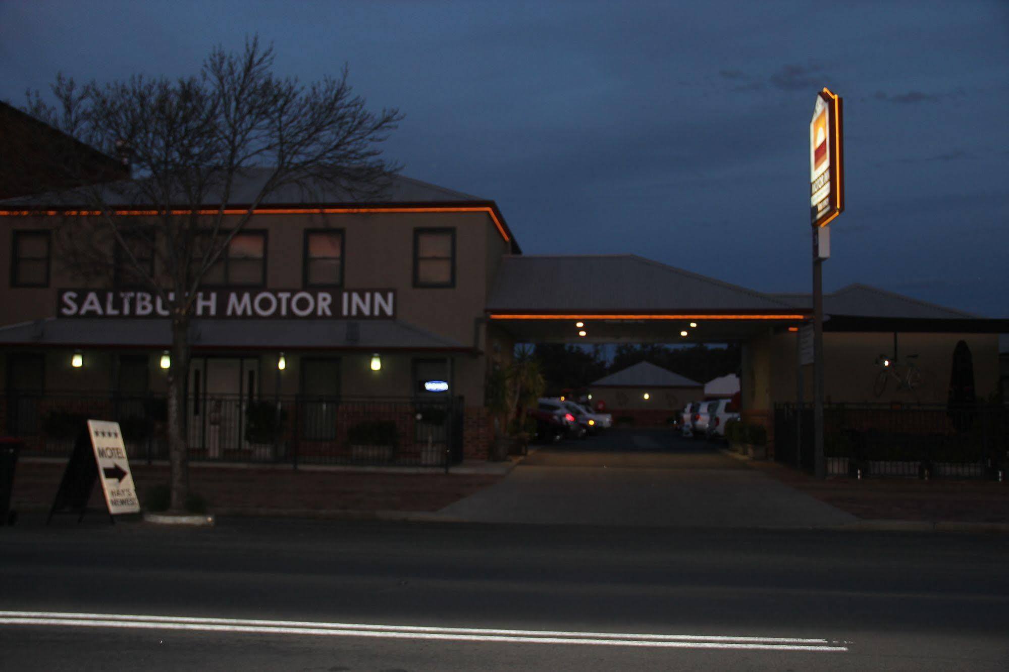 The Saltbush Motor Inn Hay Buitenkant foto